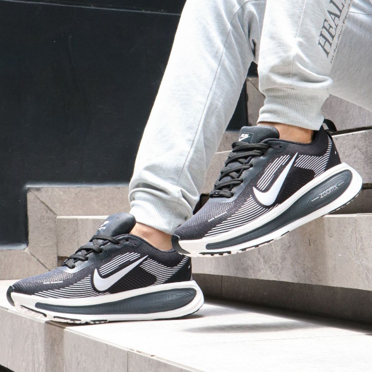 NIKE VOMERO 18®  - OFERTA POR TIEMPO LIMITADO